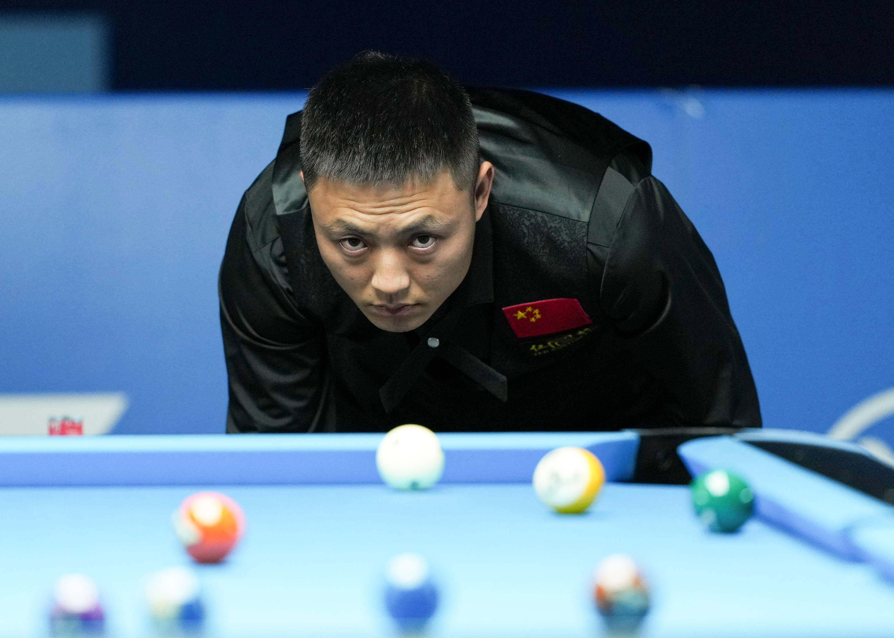 教练组在低 教练组在低